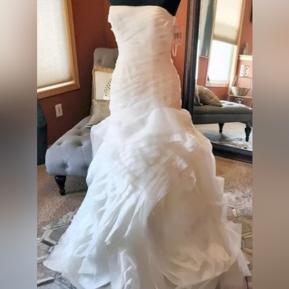 White by Vera Wang Ivory trumpet organza wedding gown VW351011 size 0 NWOT - Picture 2 of 10